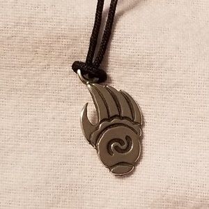 Bear claw necklace with Black cord